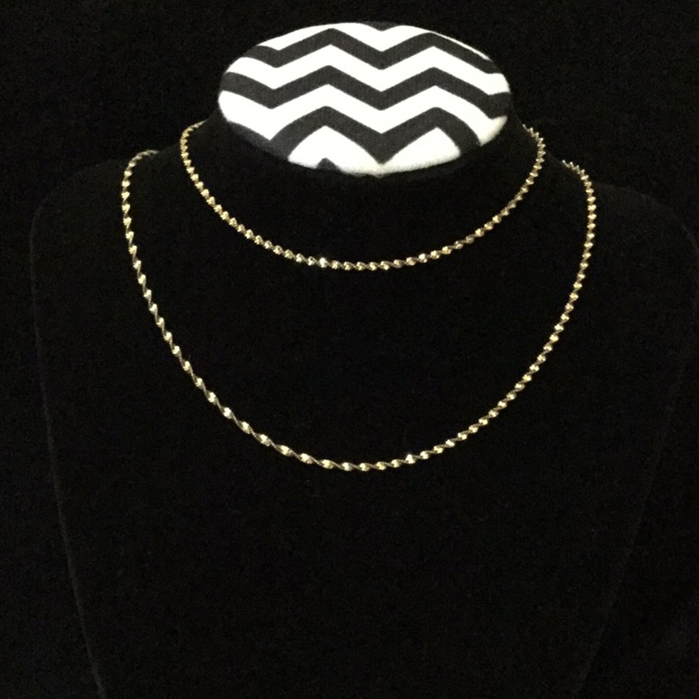 Women’s Twisted HBone Necklace